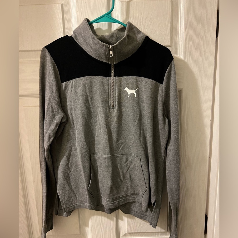 VS long sleeve quarter zip jacket